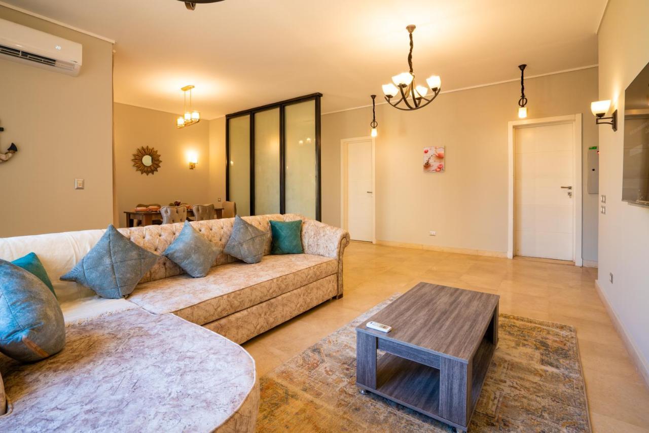 The Suites Near Auc By Elegant Il Il Cairo Esterno foto