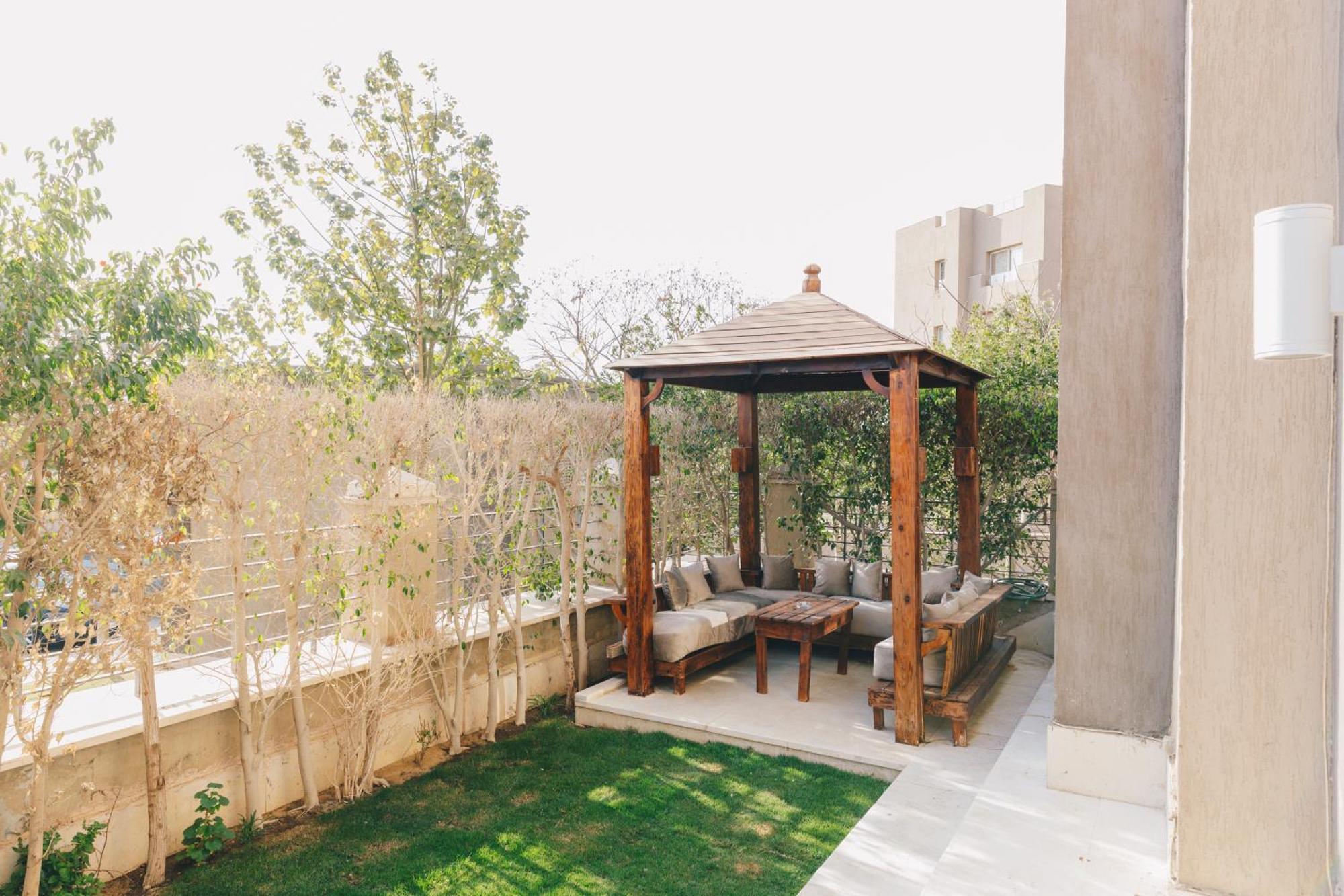 The Suites Near Auc By Elegant Il Il Cairo Esterno foto