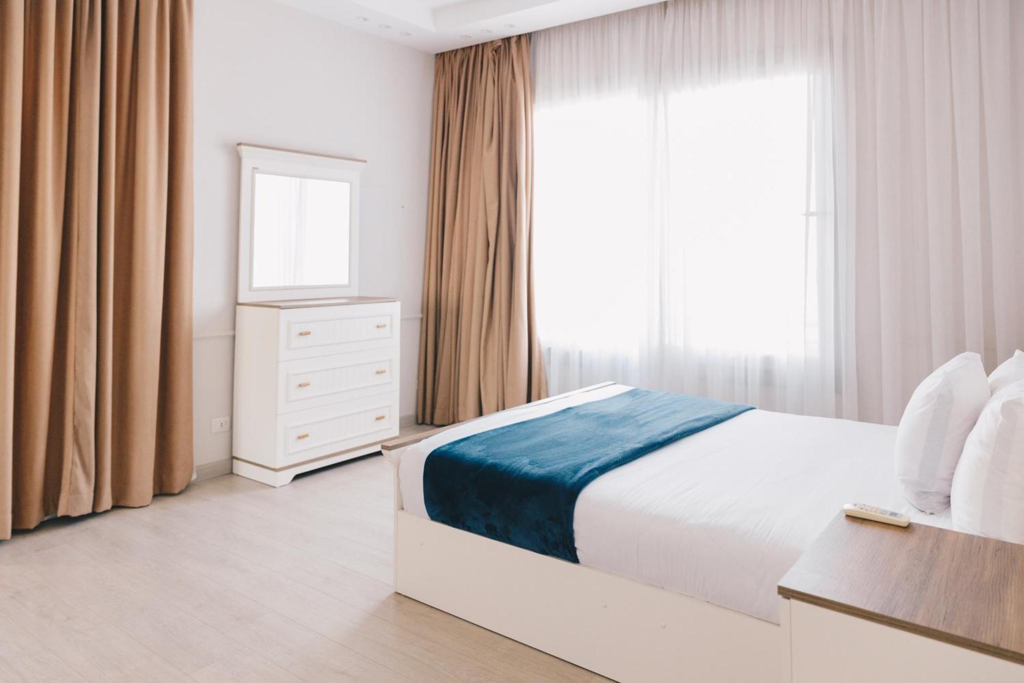 The Suites Near Auc By Elegant Il Il Cairo Esterno foto