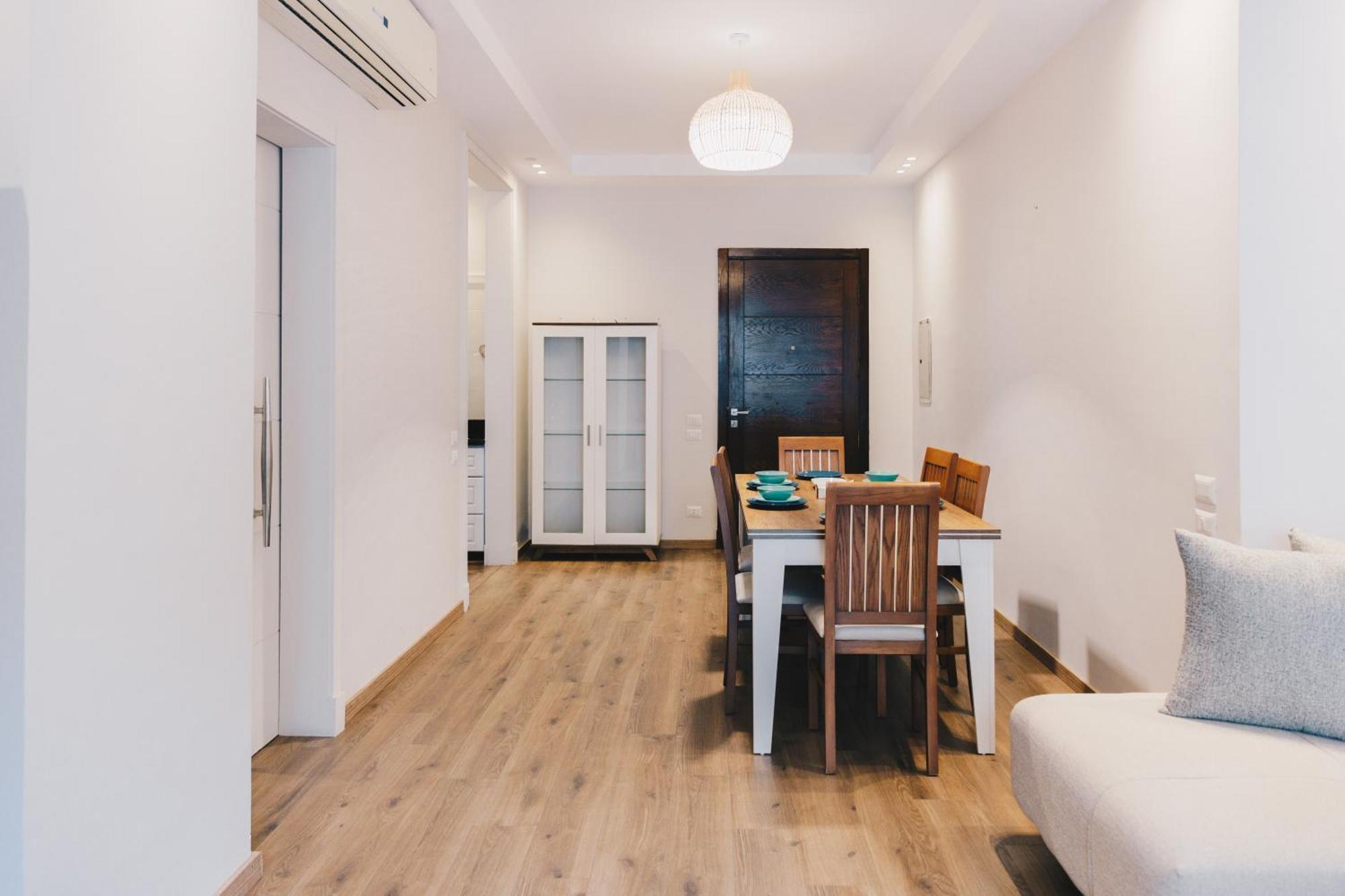 The Suites Near Auc By Elegant Il Il Cairo Esterno foto